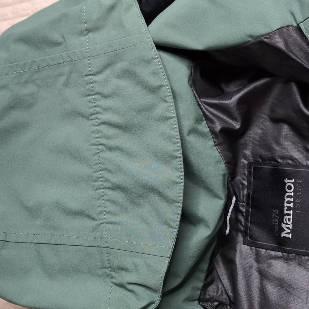 Marmot Hooded Raincoat - Picture 9 of 12
